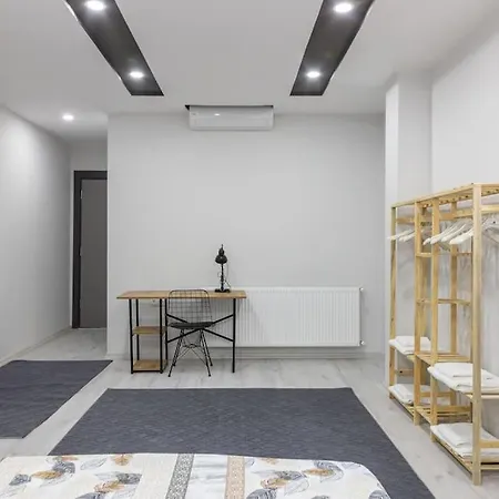 Appartement 1-kaleici Ve Markantalya'ya Yakin Bueyuek Ev Antalya